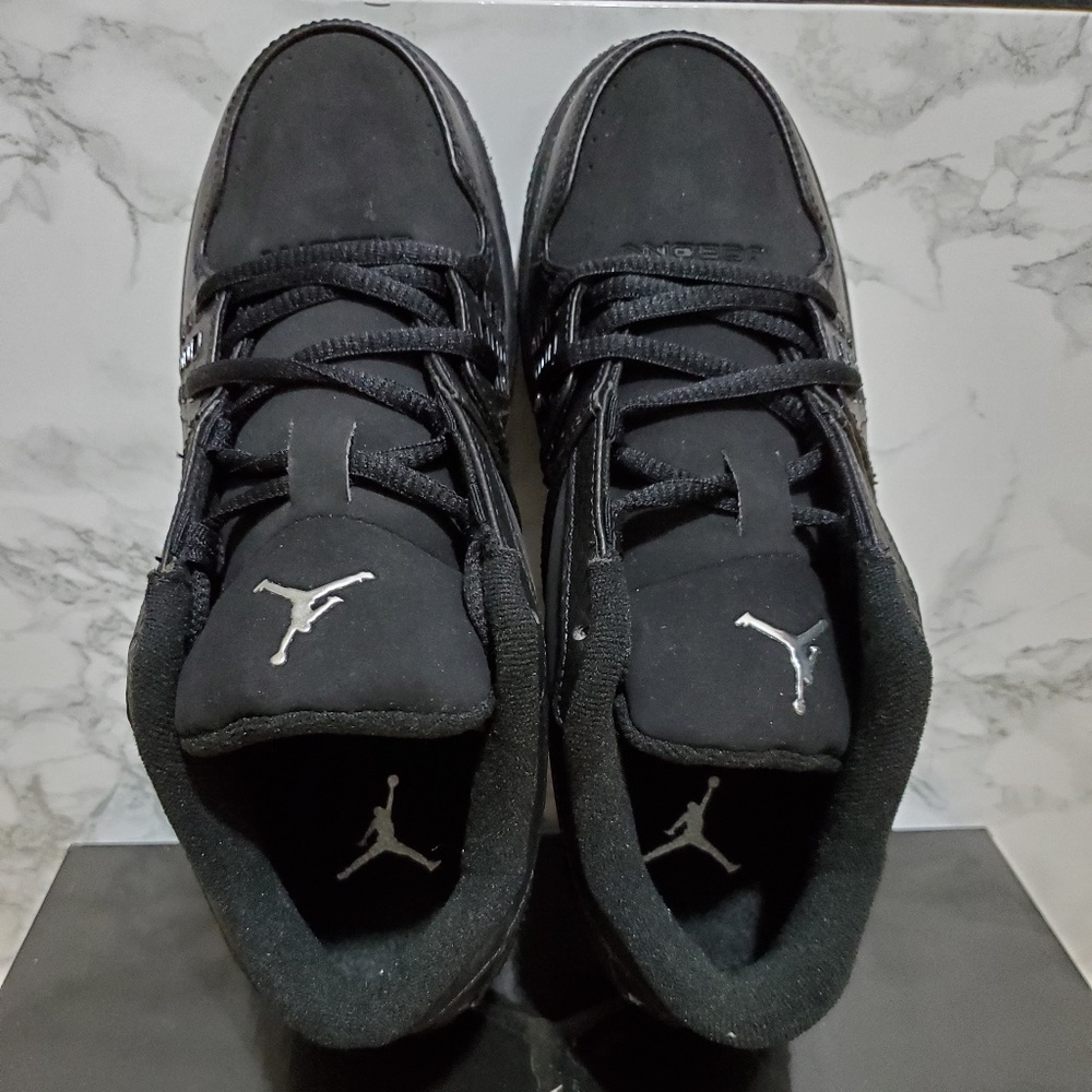 Air Jordan Retro 1 Flight Low - Picture 3 of 6